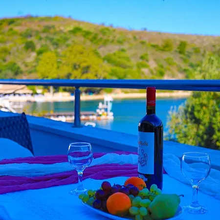 Theophilos Dio Appartement Agios Stefanos Kassiopi