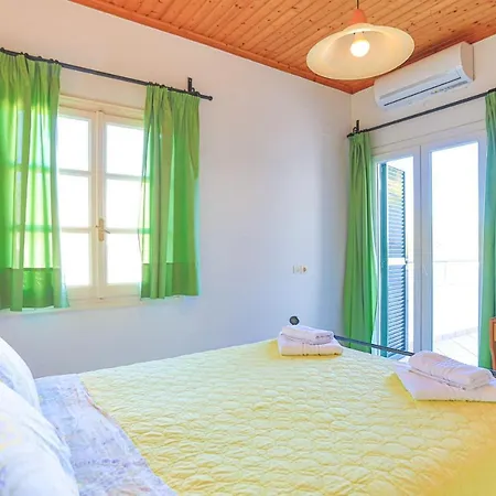 Apartamento Theophilos Dio *